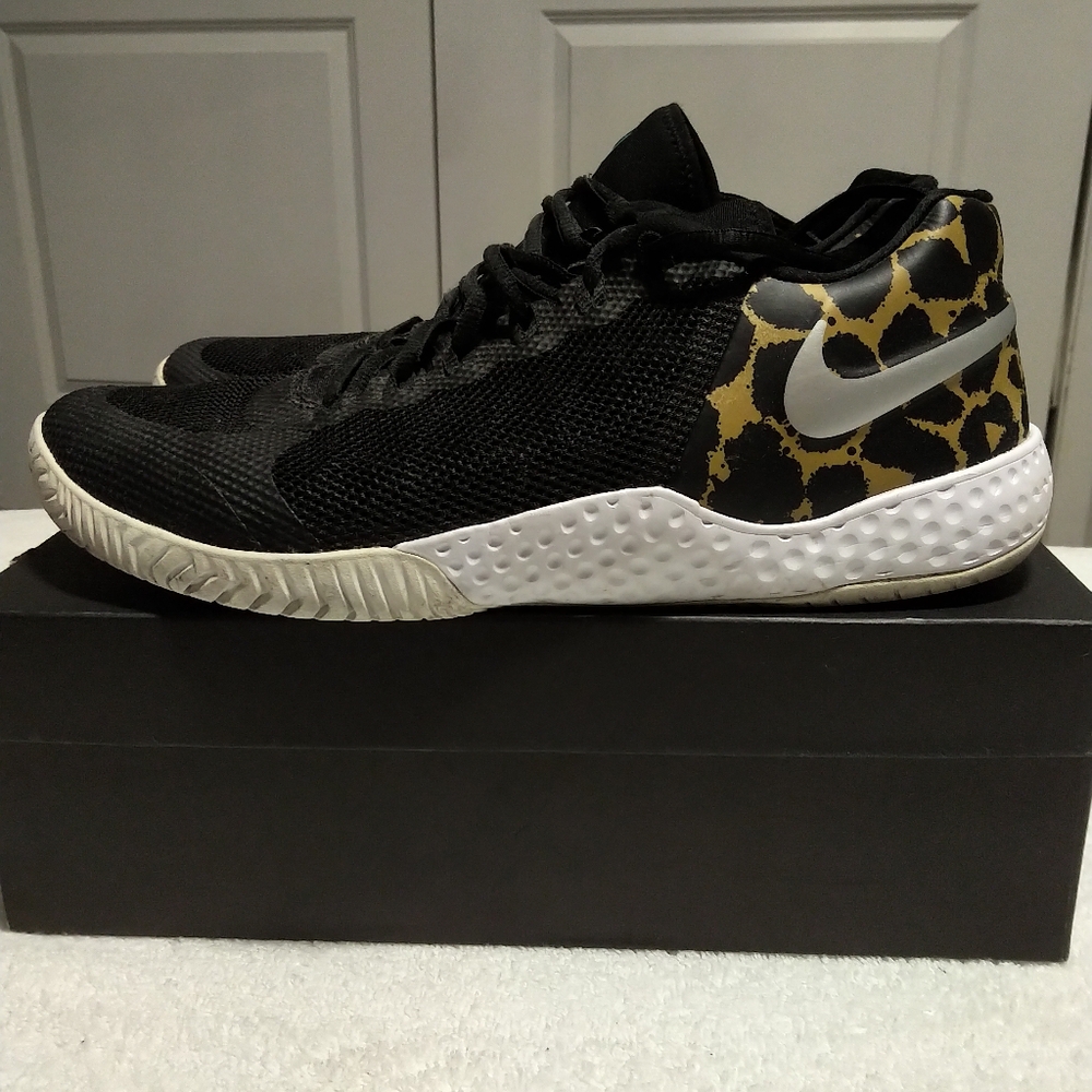 Nike Black & Leopard Sneakers for Style & Comfort- Size 10